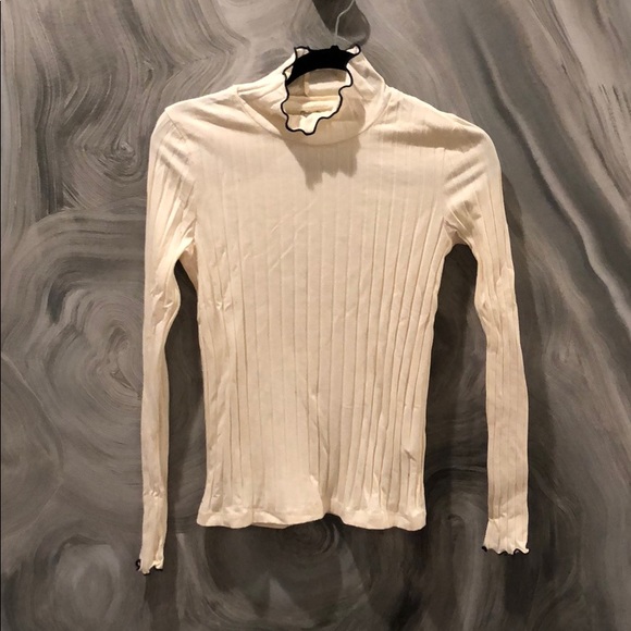 Madewell Tops - Madwell cream/ navy ruffle neck ribbed long slv